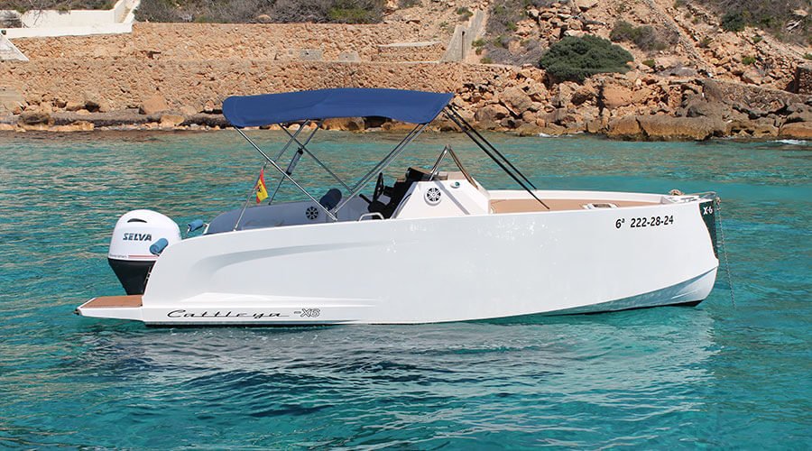 Cattleya-x6-Cabin-2