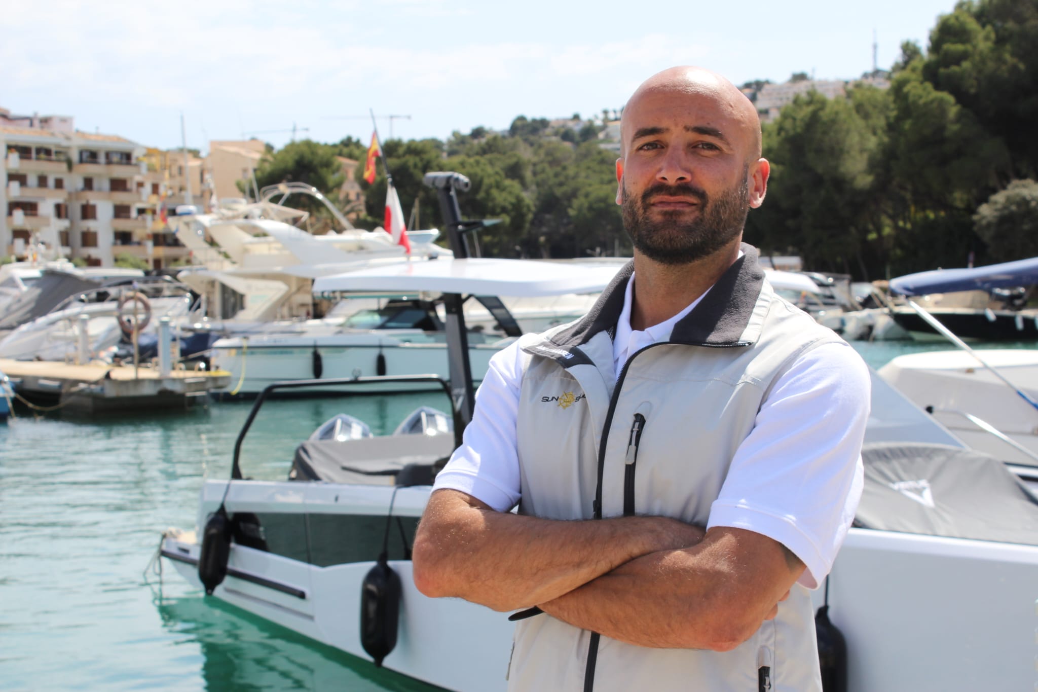 Pau, asesor VIP de Sun & Sea Charter, en el puerto